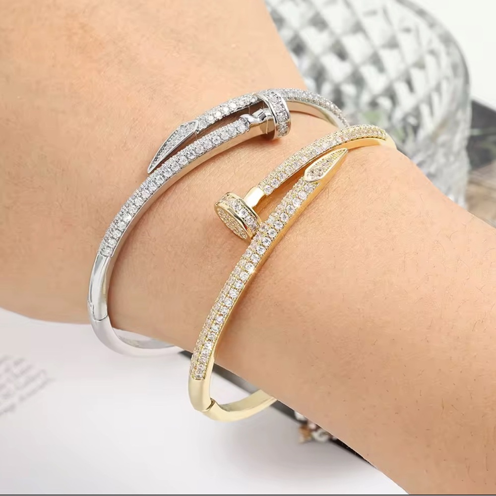 NEW🩶Silver Zircon Nail Open Bracelet